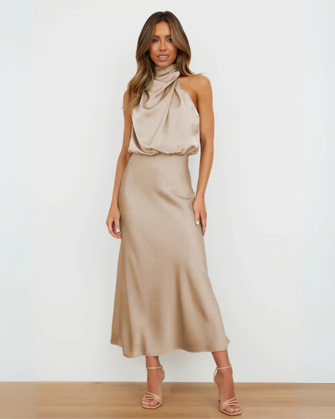 Noirel | Vestido elegante con drapeados