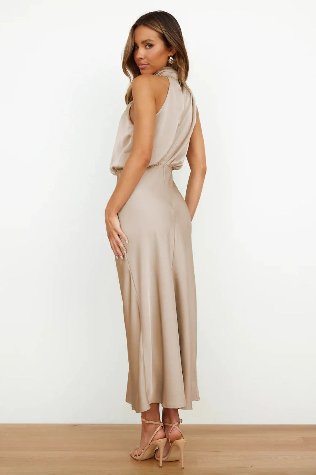 Noirel | Vestido elegante con drapeados