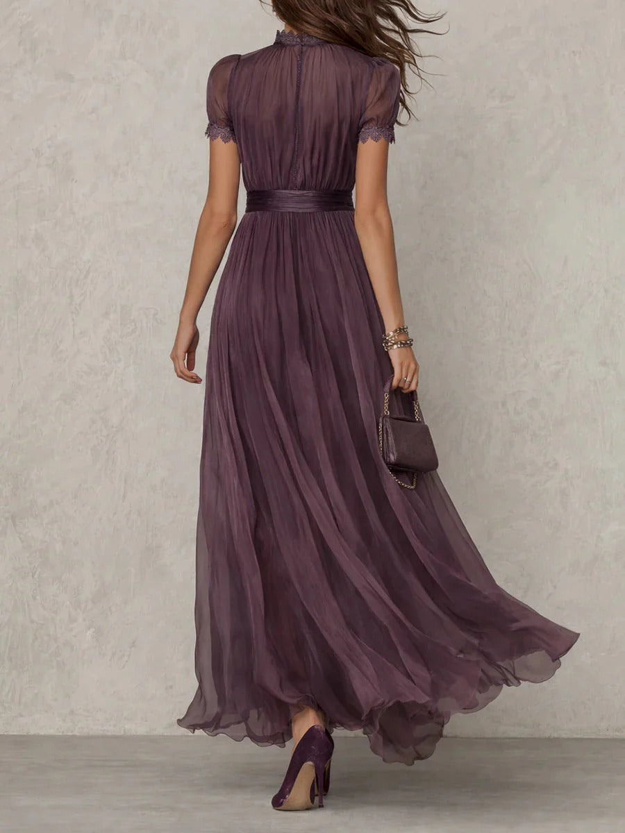 Noirel | Vestido largo morado con escote en forma de cerradura