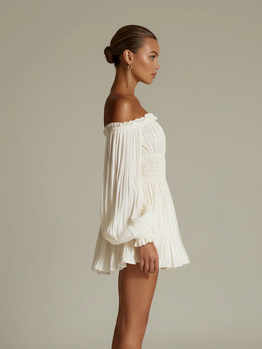Noirel | Vestido plisado de color marfil para mujer con escote Bardot y cintura fruncida